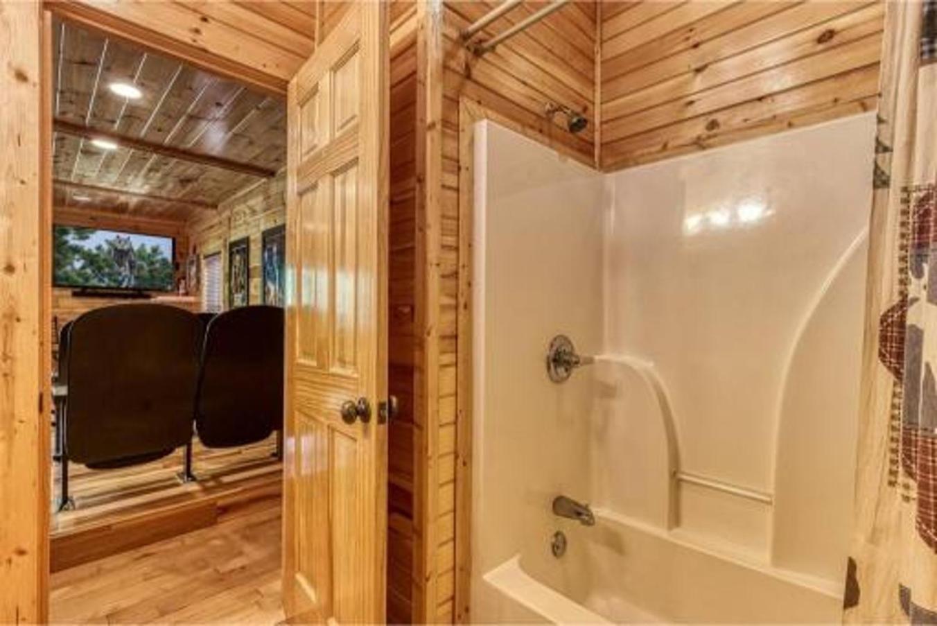 Dreams Come True With This Luxury Cabin! Gatlinburg Exteriör bild